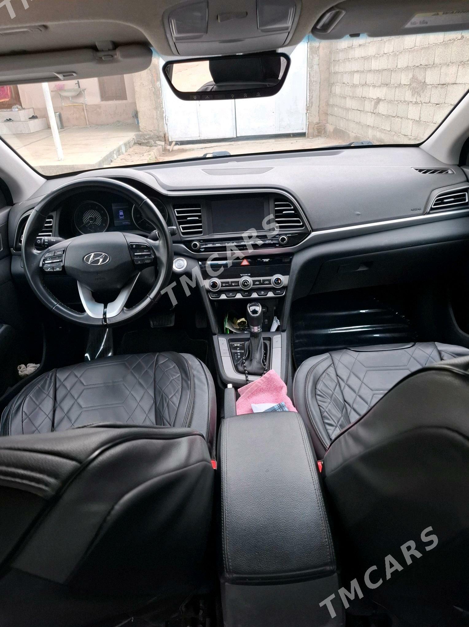 Hyundai Elantra 2019 - 230 000 TMT - Änew - img 2