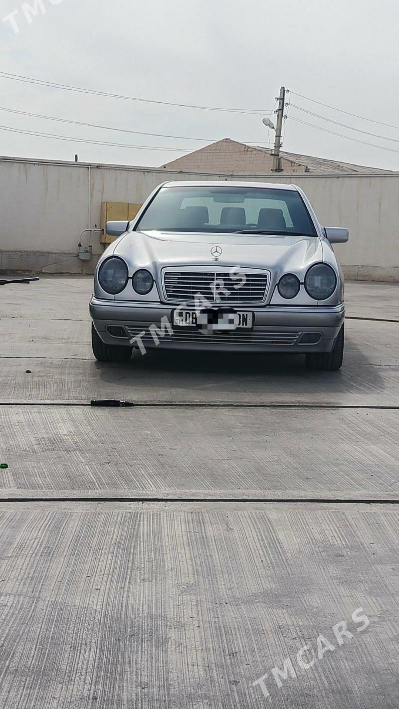 Mercedes-Benz E320 1999 - 102 000 TMT - Балканабат - img 3