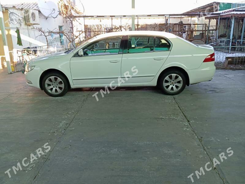Skoda Superb​ 2010 - 110 000 TMT - Garadamak Şor - img 7