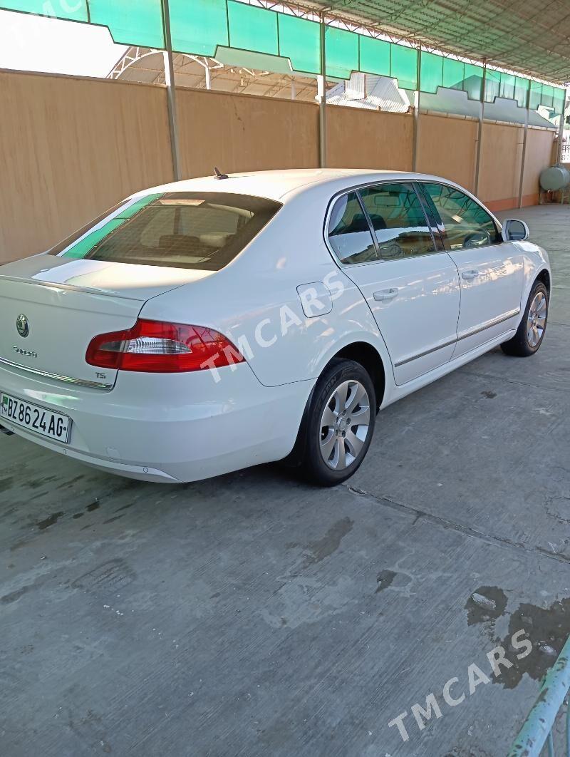 Skoda Superb​ 2010 - 110 000 TMT - Garadamak Şor - img 6