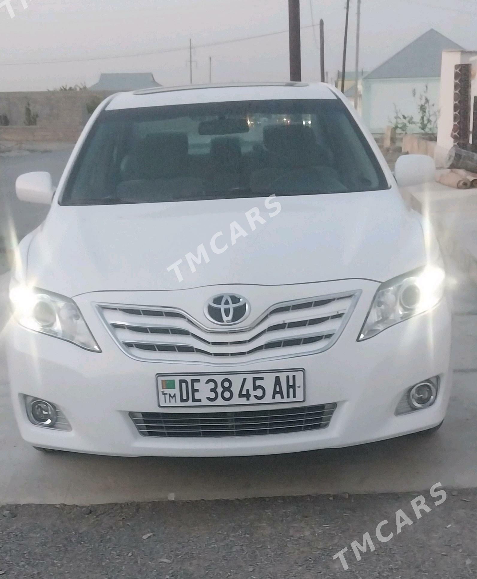 Toyota Camry 2010 - 167 000 TMT - Бахарден - img 3