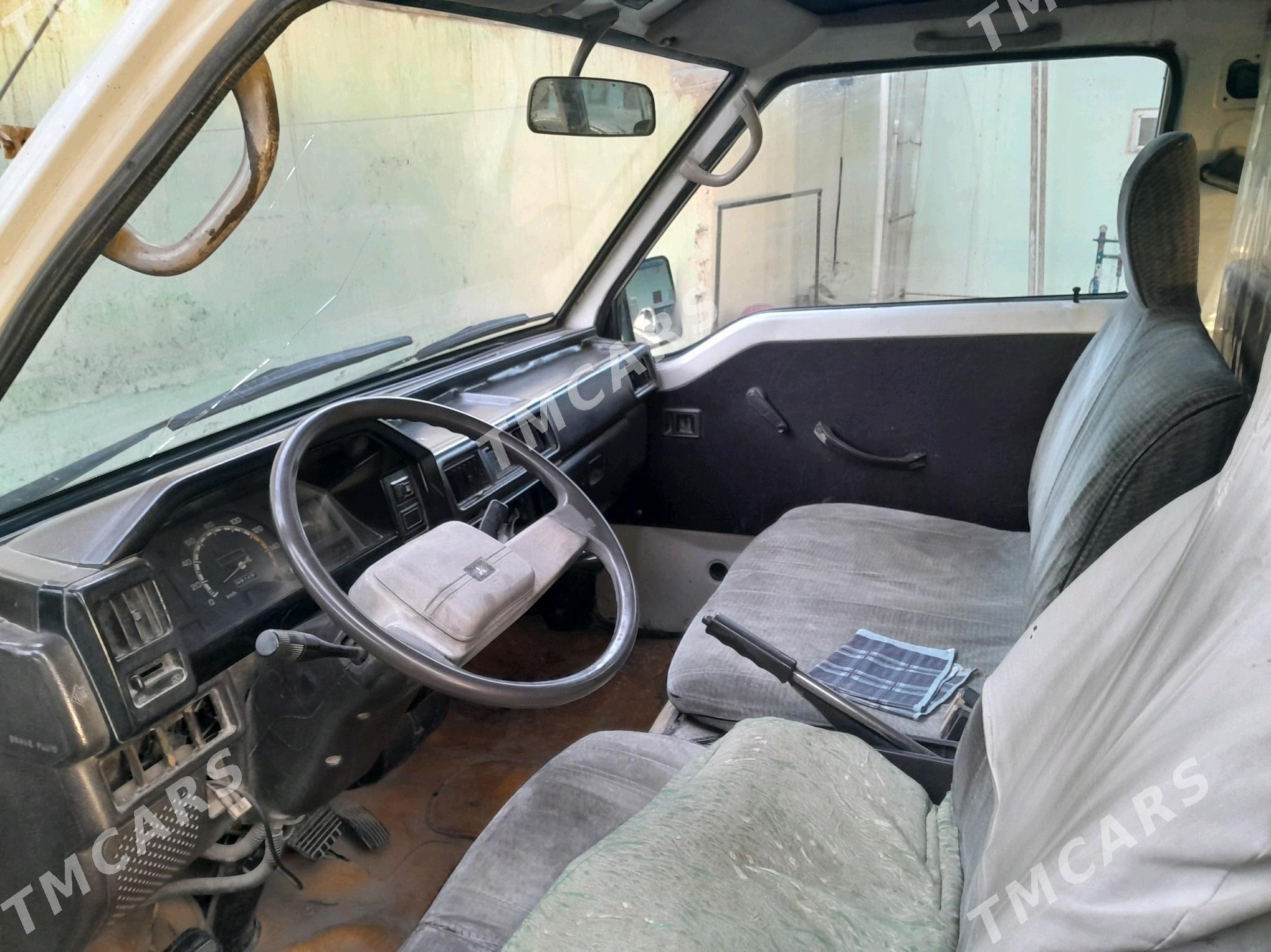 Toyota Hiace 1992 - 45 000 TMT - Gökdepe - img 6