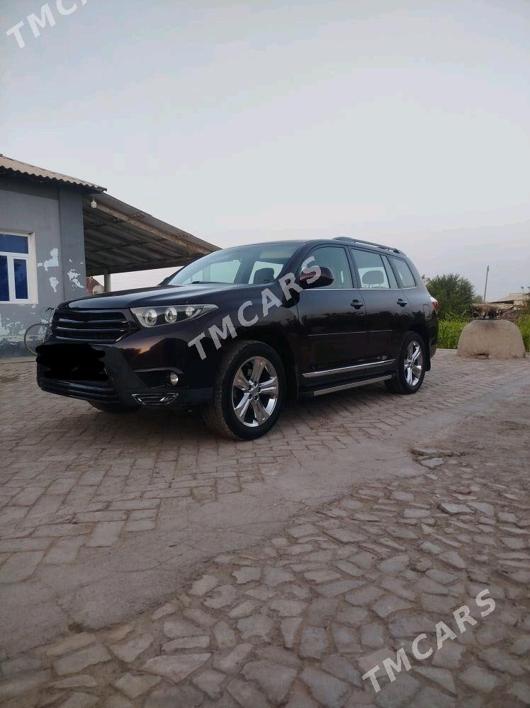 Toyota Highlander 2012 - 290 000 TMT - Туркменгала - img 2