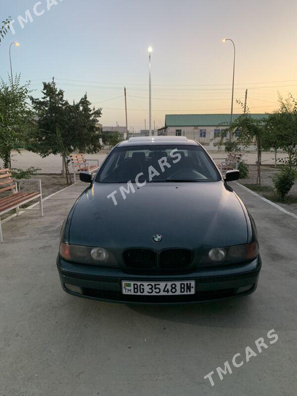 BMW E39 1999 - 105 000 TMT - Гумдаг - img 4