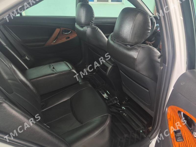 Toyota Camry 2011 - 215 000 TMT - Бузмеин - img 5