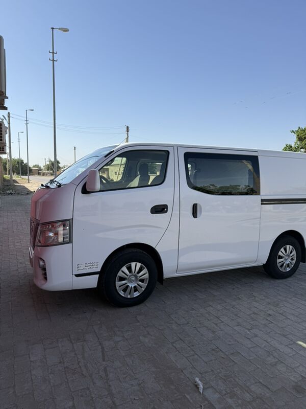 Nissan Urvan 2018 - 265 000 TMT - Мары - img 2