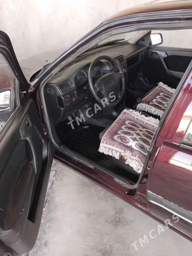 Opel Vectra 1992 - 50 000 TMT - Байрамали - img 4