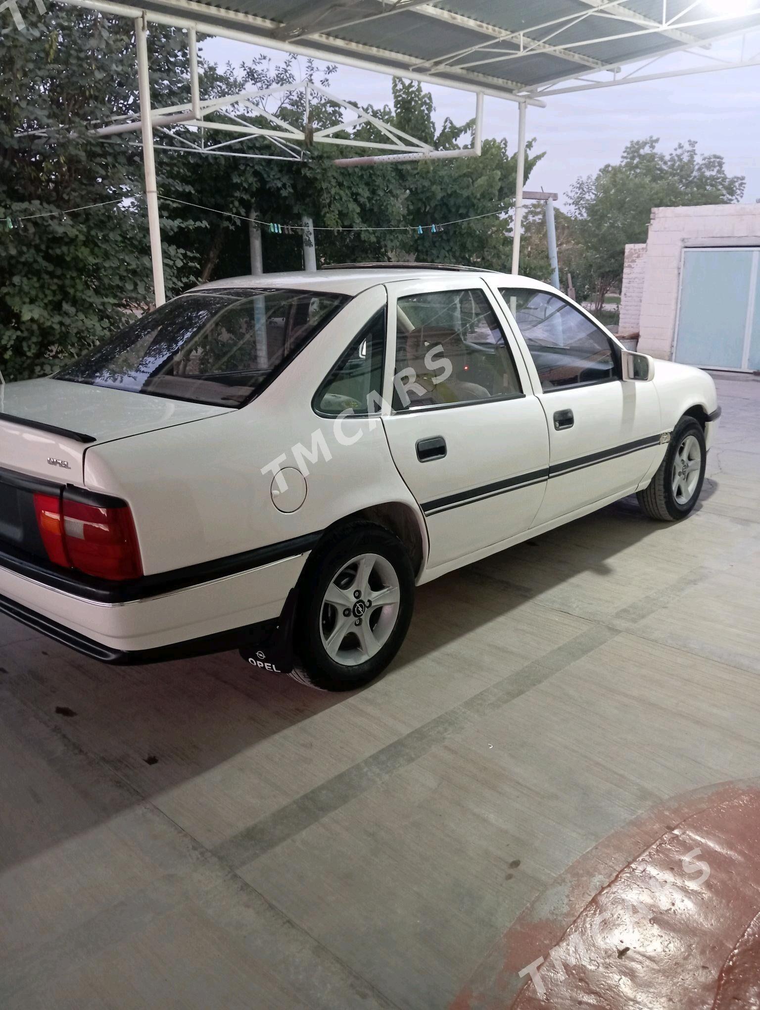 Opel Vectra 1992 - 32 000 TMT - Bäherden - img 3