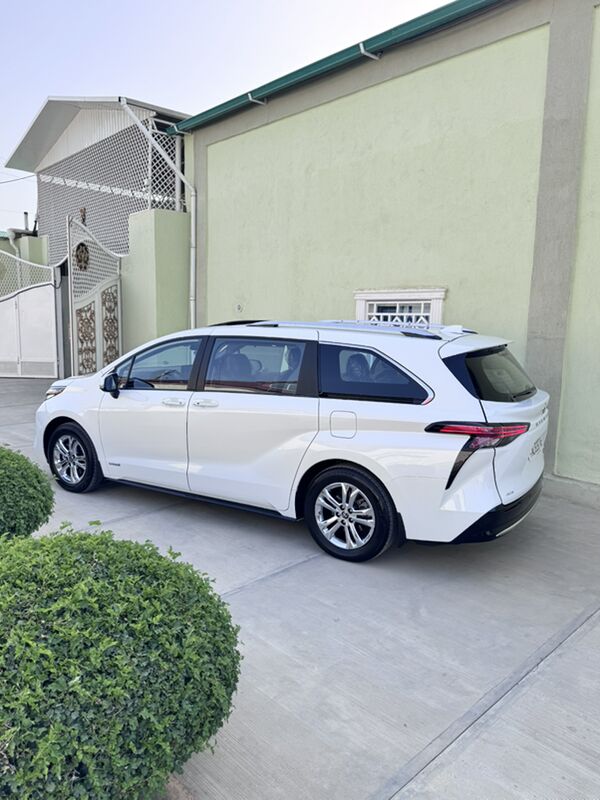 Toyota Sienna 2022 - 690 000 TMT - Ашхабад - img 10