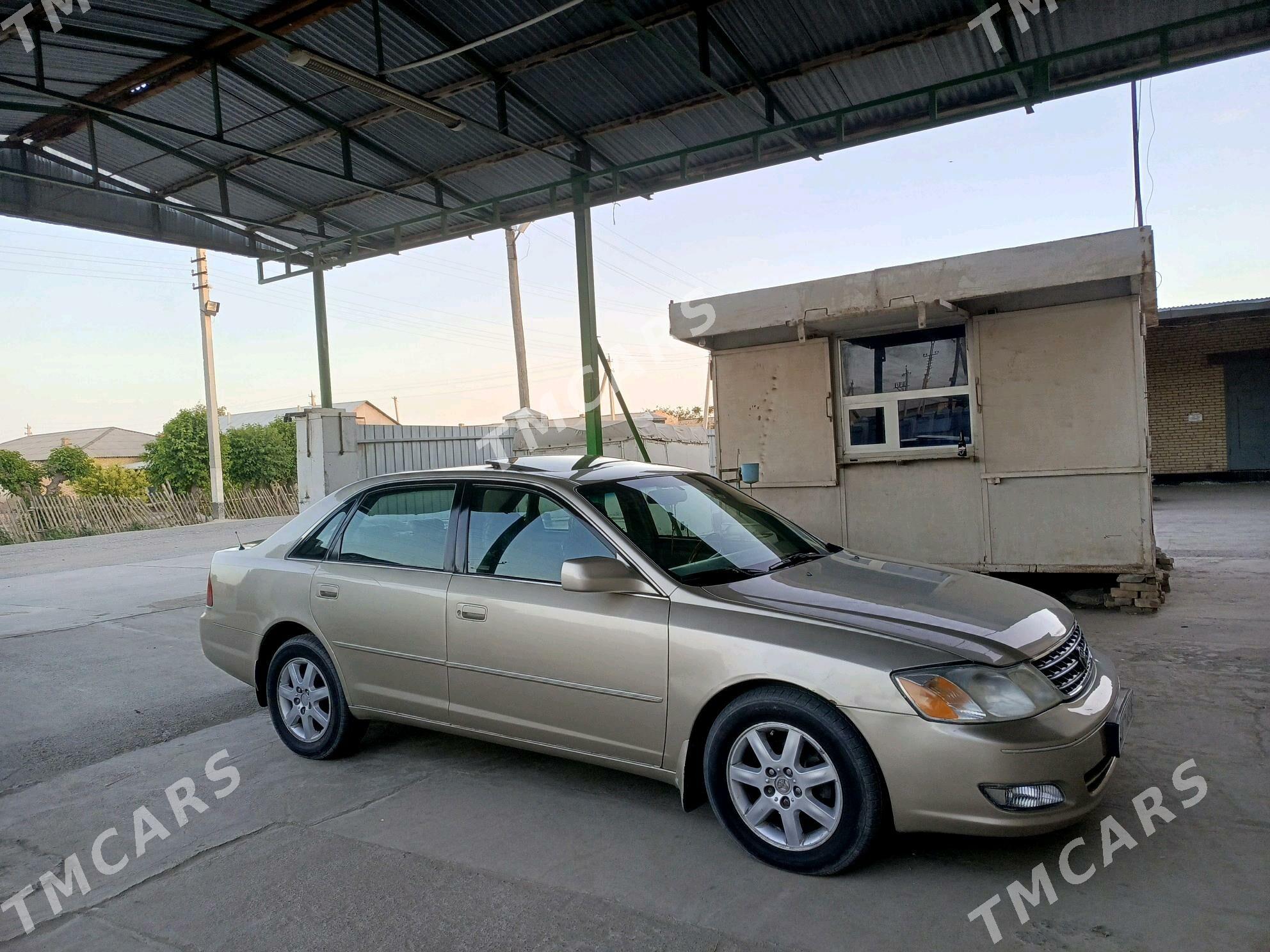 Toyota Avalon 2001 - 168 000 TMT - Halaç - img 4