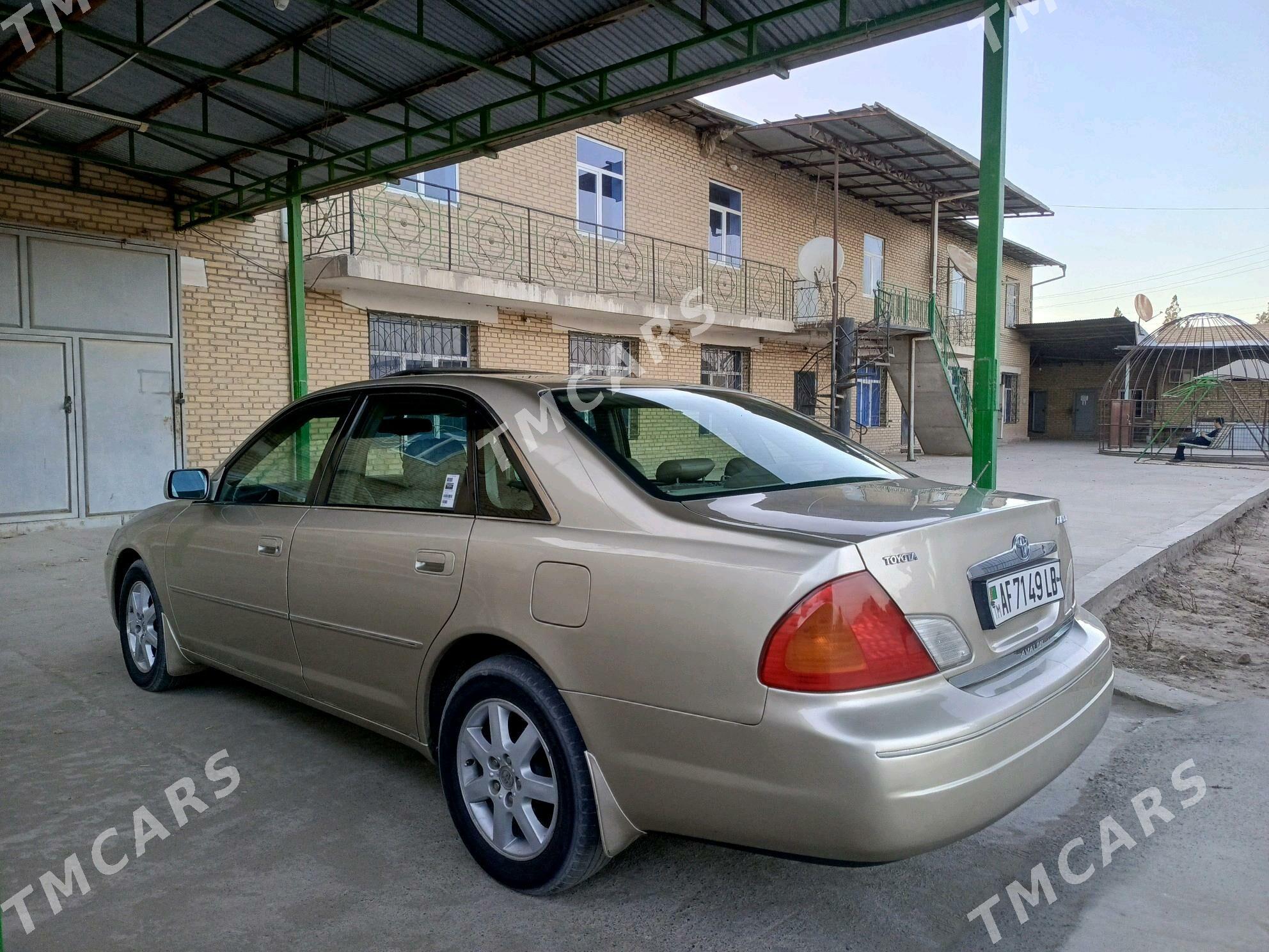 Toyota Avalon 2001 - 168 000 TMT - Halaç - img 6