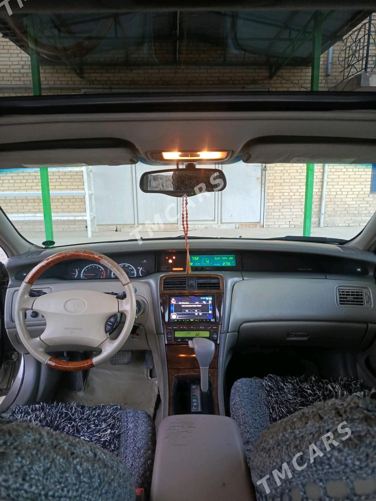 Toyota Avalon 2001 - 168 000 TMT - Halaç - img 9