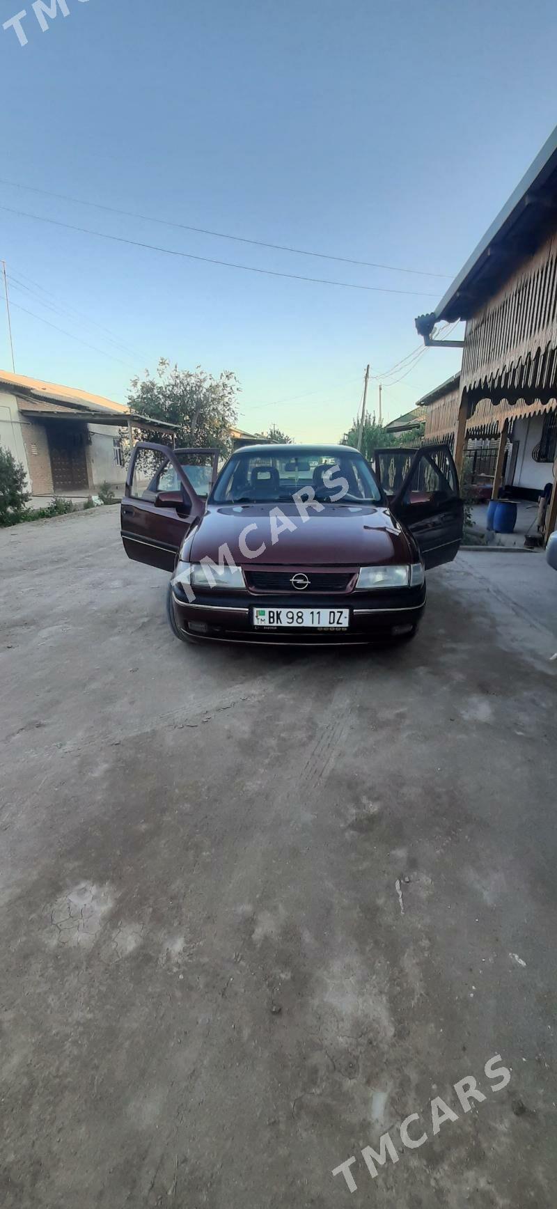 Opel Vectra 1994 - 60 000 TMT - Гурбансолтан Едже - img 5