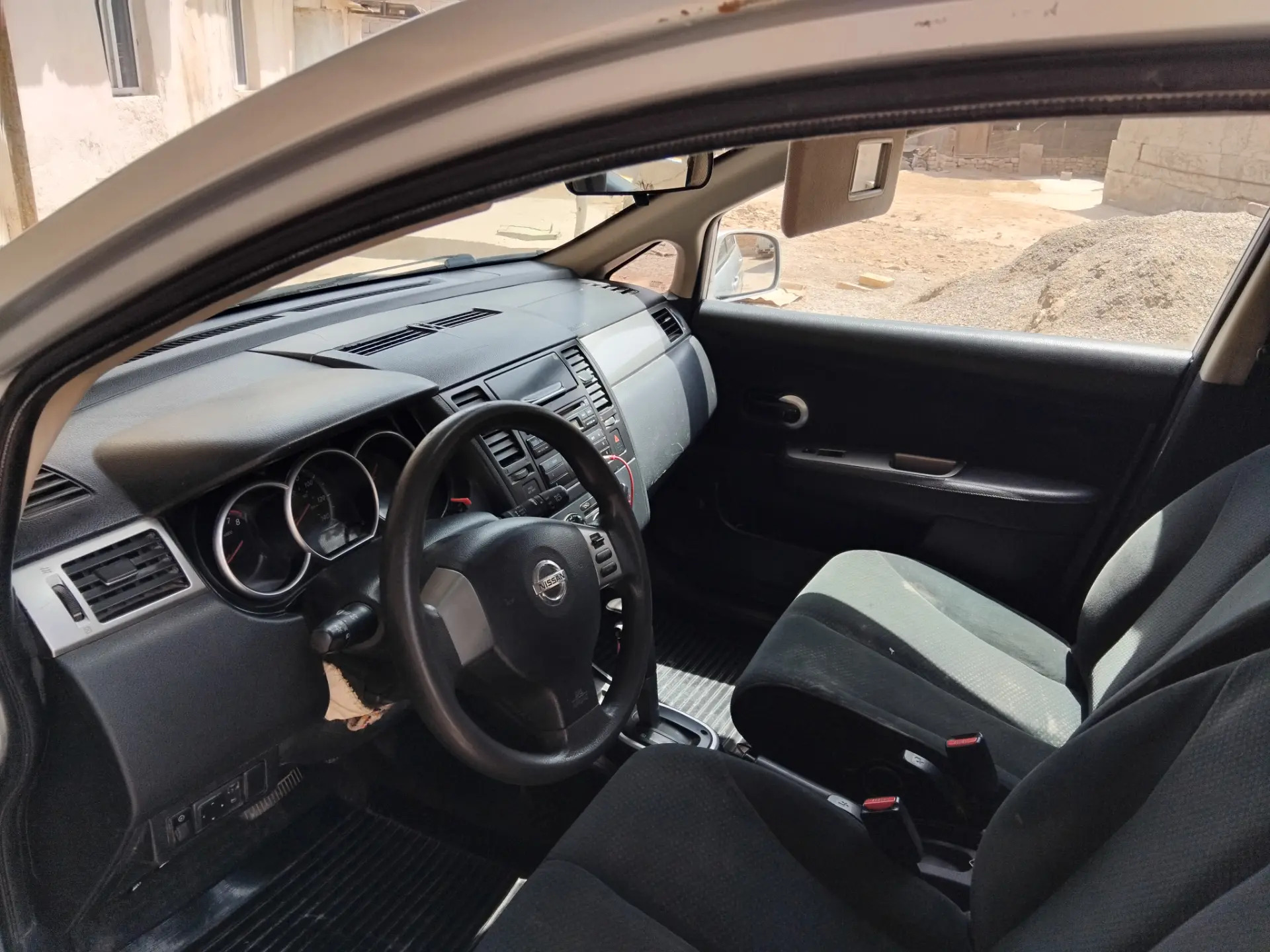 Nissan Versa 2011 - 90 000 TMT - Теджен - img 7