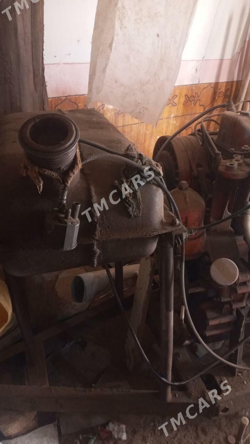 MTZ T-28 1985 - 20 000 TMT - Шабатский этрап - img 6