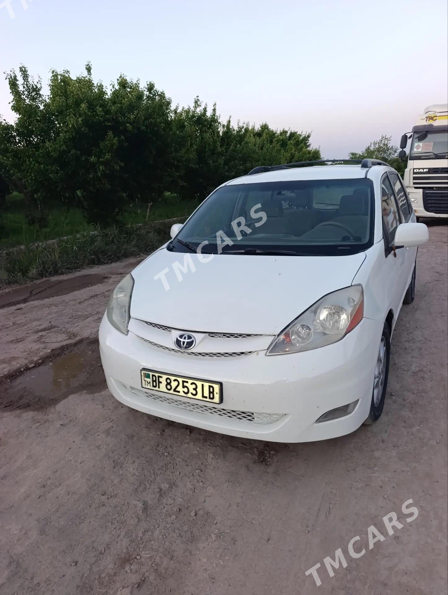Toyota Sienna 2006 - 160 000 TMT - Халач - img 6