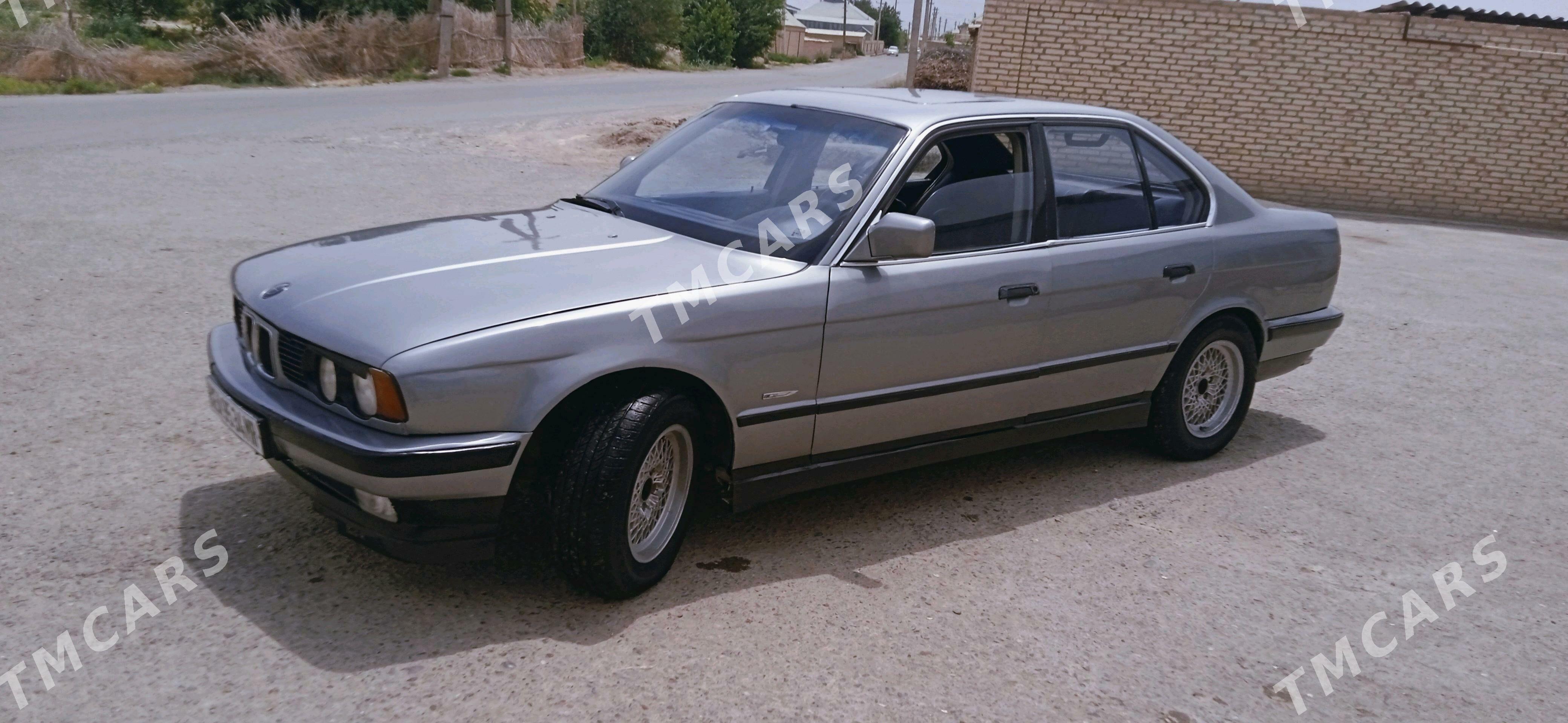 BMW 520 1990 - 45 000 TMT - Mary - img 3