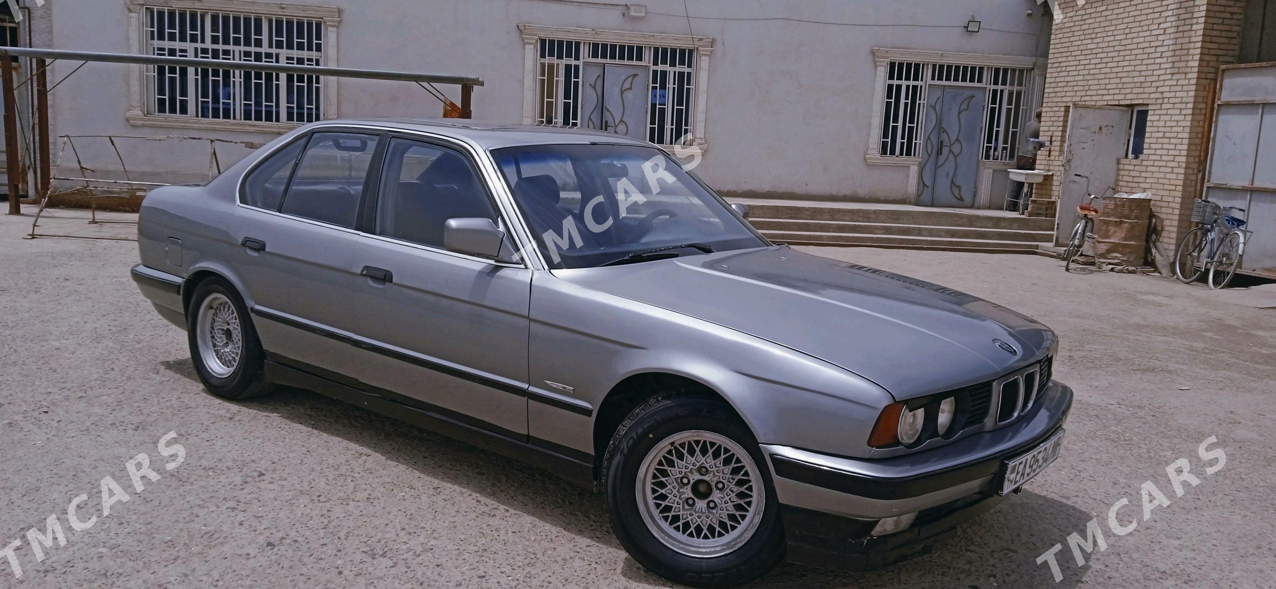 BMW 520 1990 - 45 000 TMT - Mary - img 2