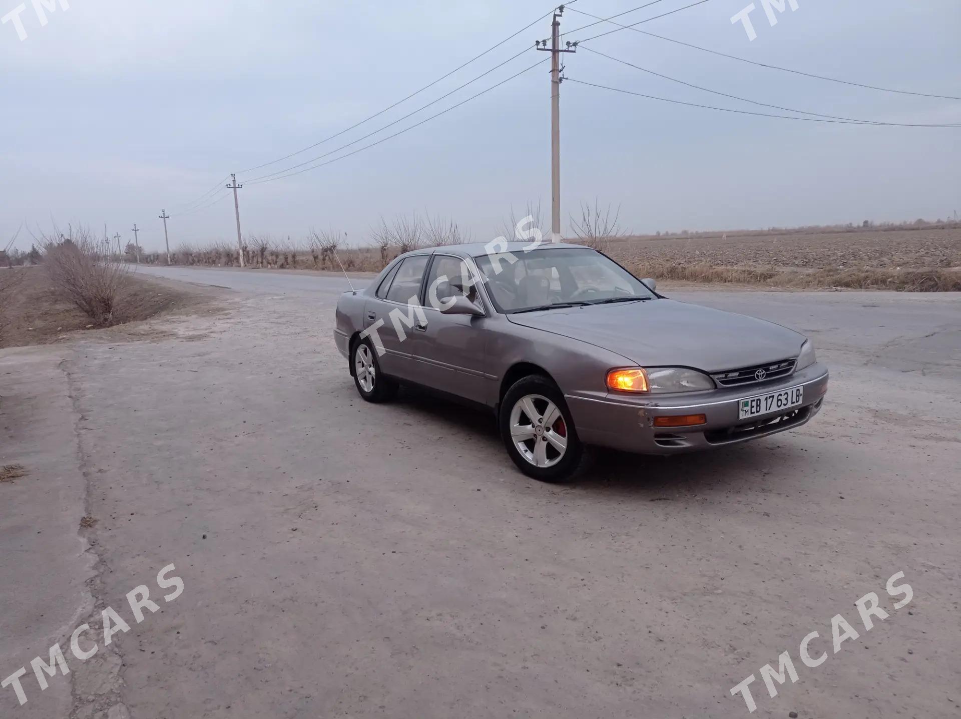 Toyota Camry 1992 - 80 000 TMT - Фарап - img 2
