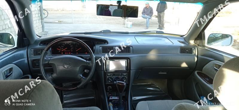 Toyota Camry 1998 - 132 000 TMT - Сакарчага - img 7