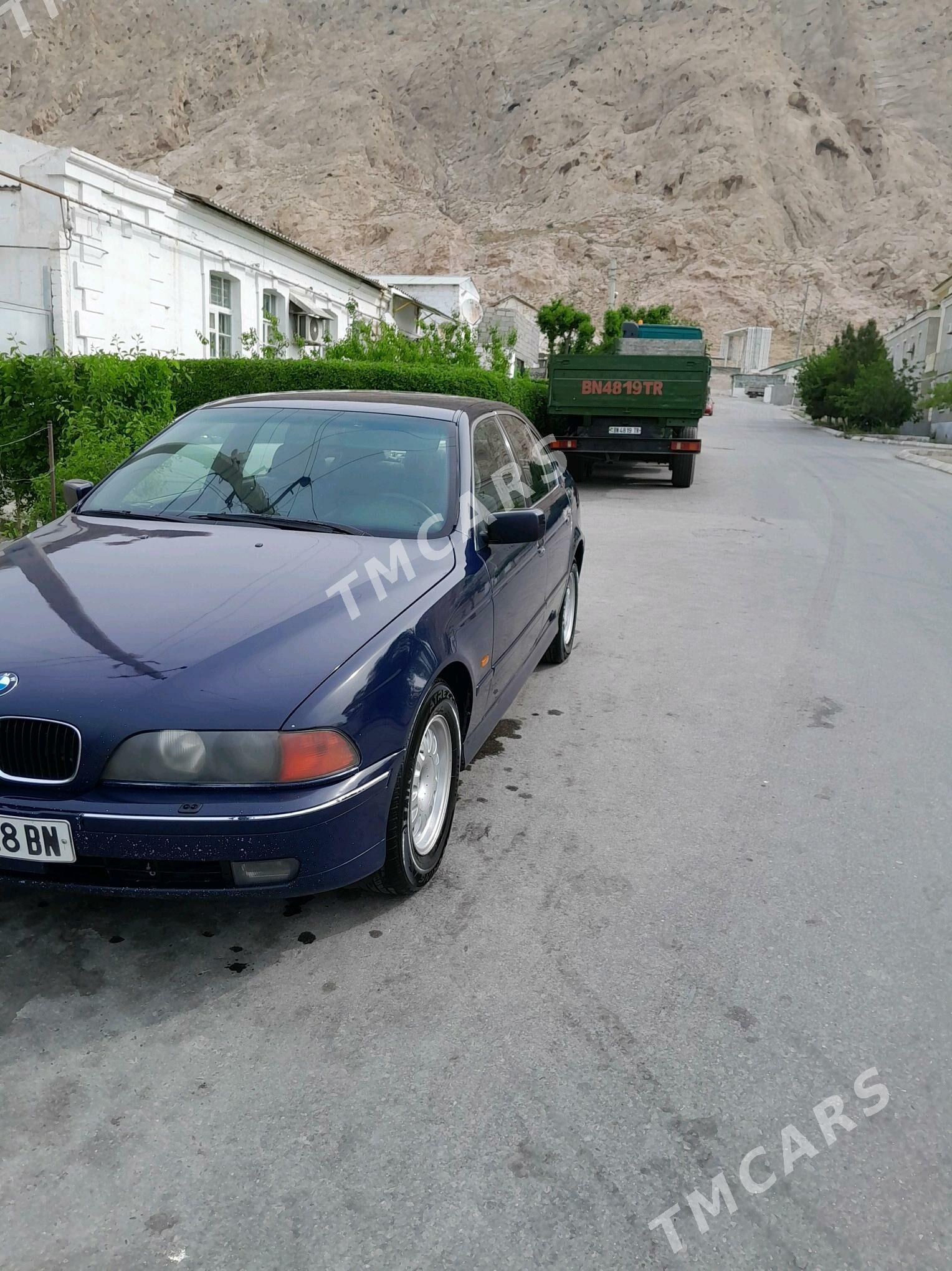 BMW E39 1998 - 82 000 TMT - Türkmenbaşy - img 6