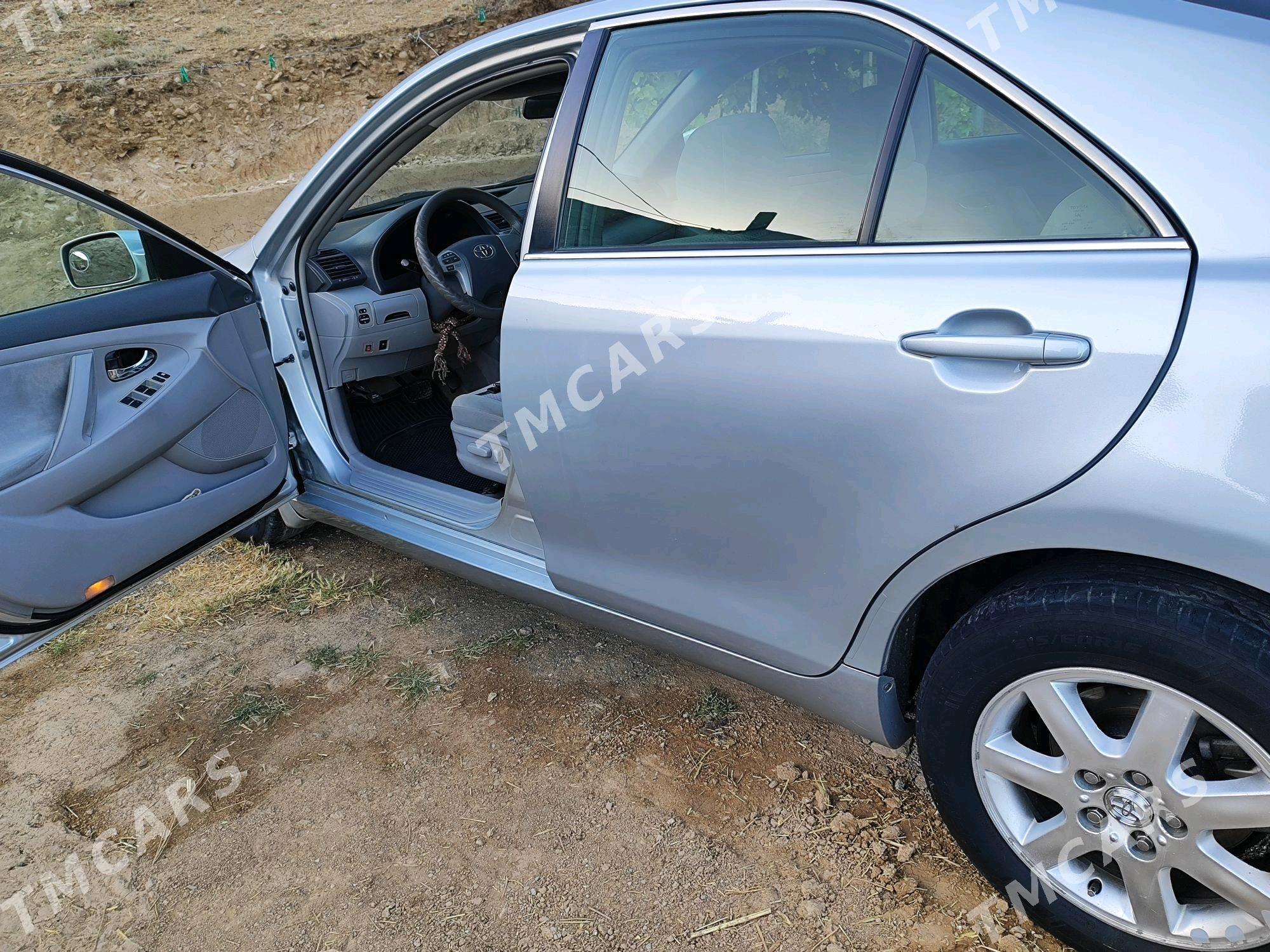 Toyota Camry 2010 - 185 000 TMT - Bäherden - img 2