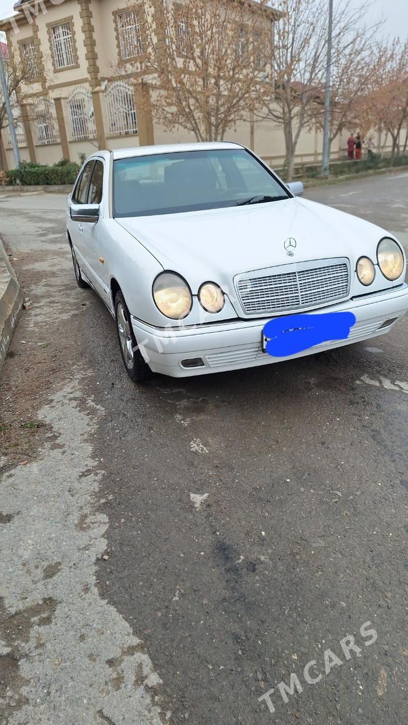 Mercedes-Benz E320 1996 - 45 000 TMT - Änew - img 3