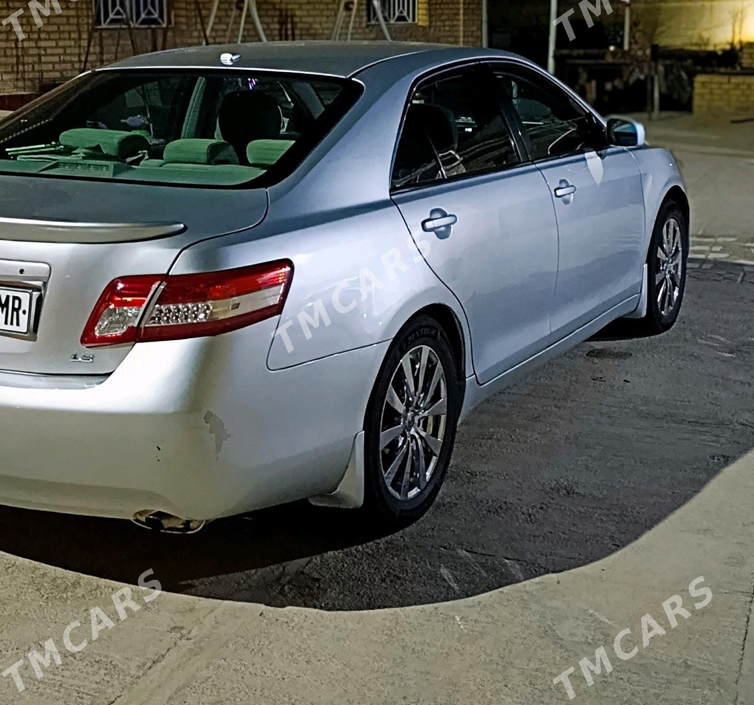 Toyota Camry 2011 - 175 000 TMT - Мары - img 2