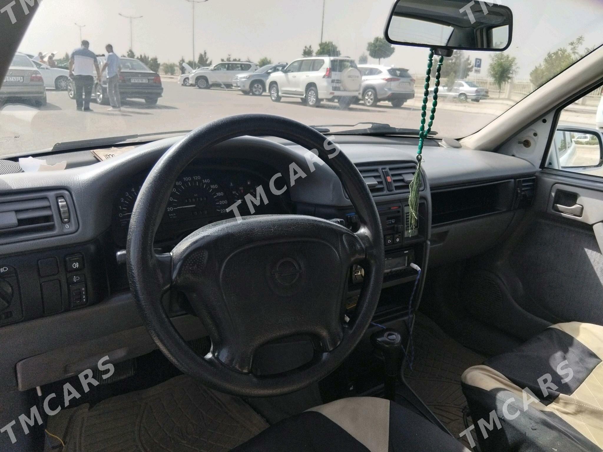 Opel Vectra 1993 - 29 000 TMT - Çärjew - img 2