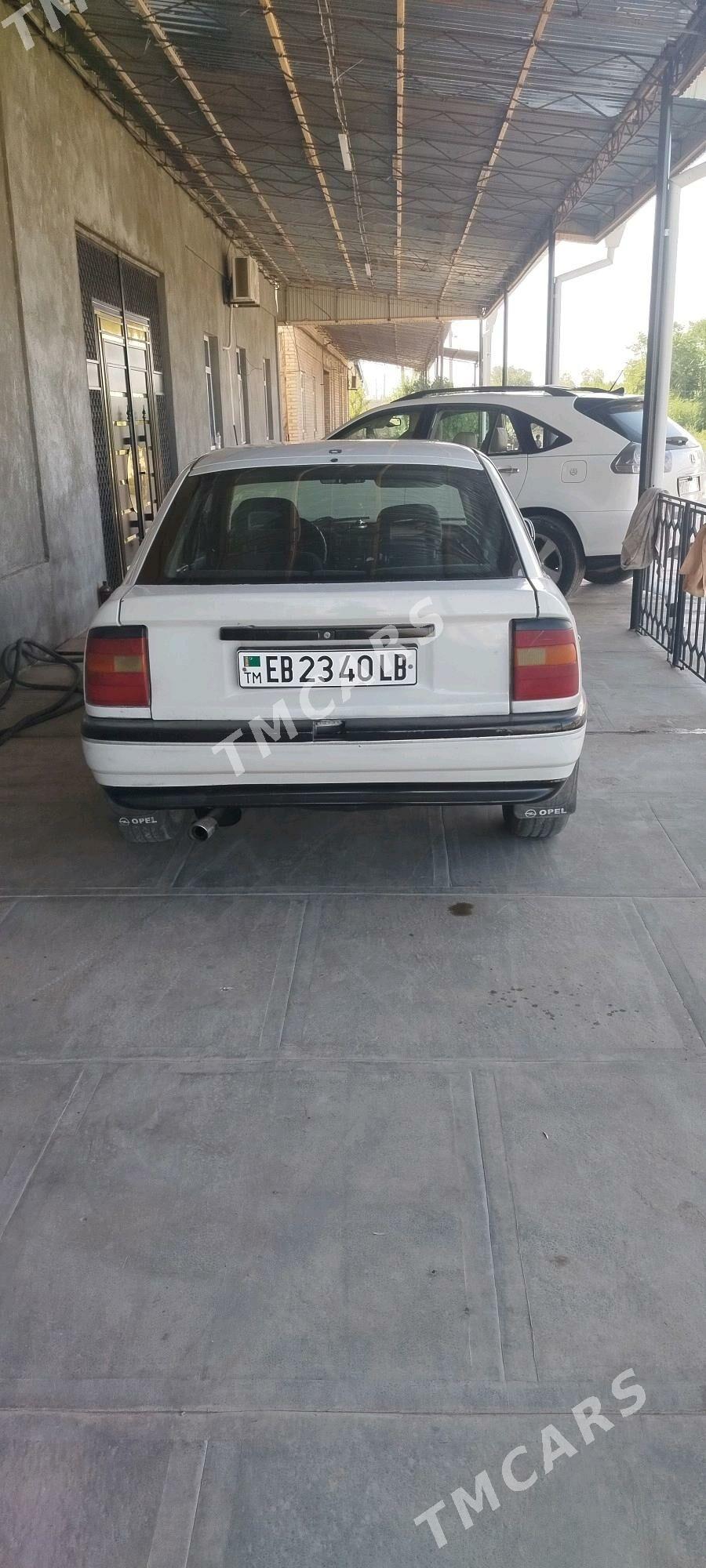 Opel Vectra 1992 - 22 000 TMT - Фарап - img 6