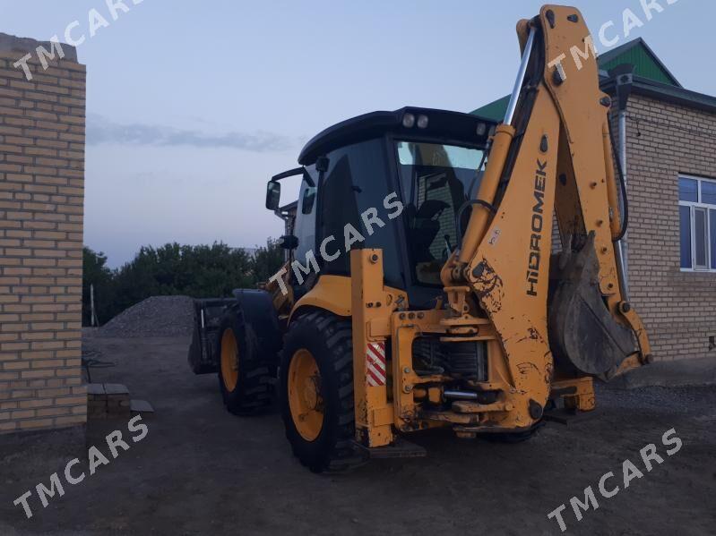JCB 4CX ECO 2009 - 640 000 TMT - Mary - img 4