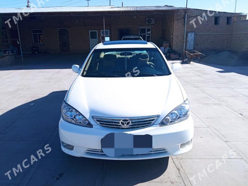 Toyota Camry 2003 - 150 000 TMT - Farap - img 2