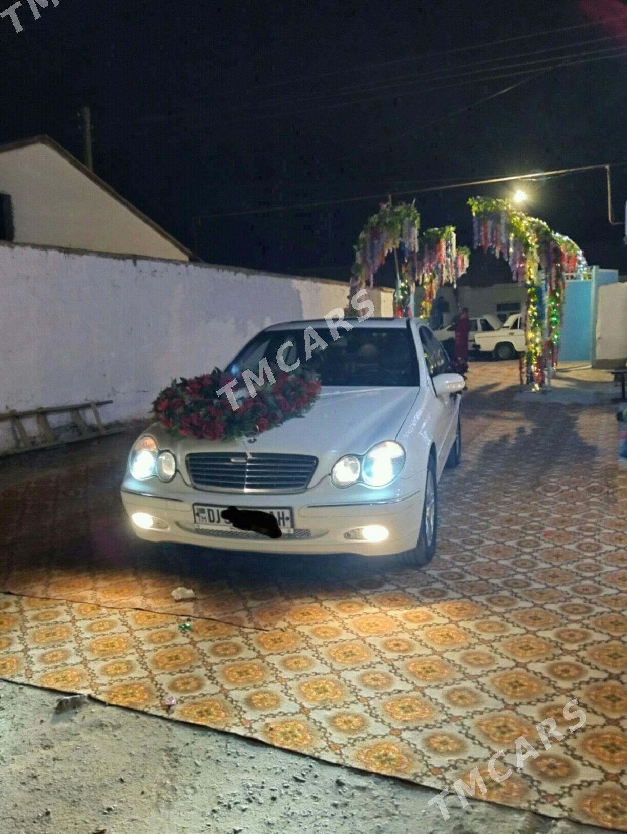 Mercedes-Benz C320 2001 - 100 000 TMT - Bäherden - img 6