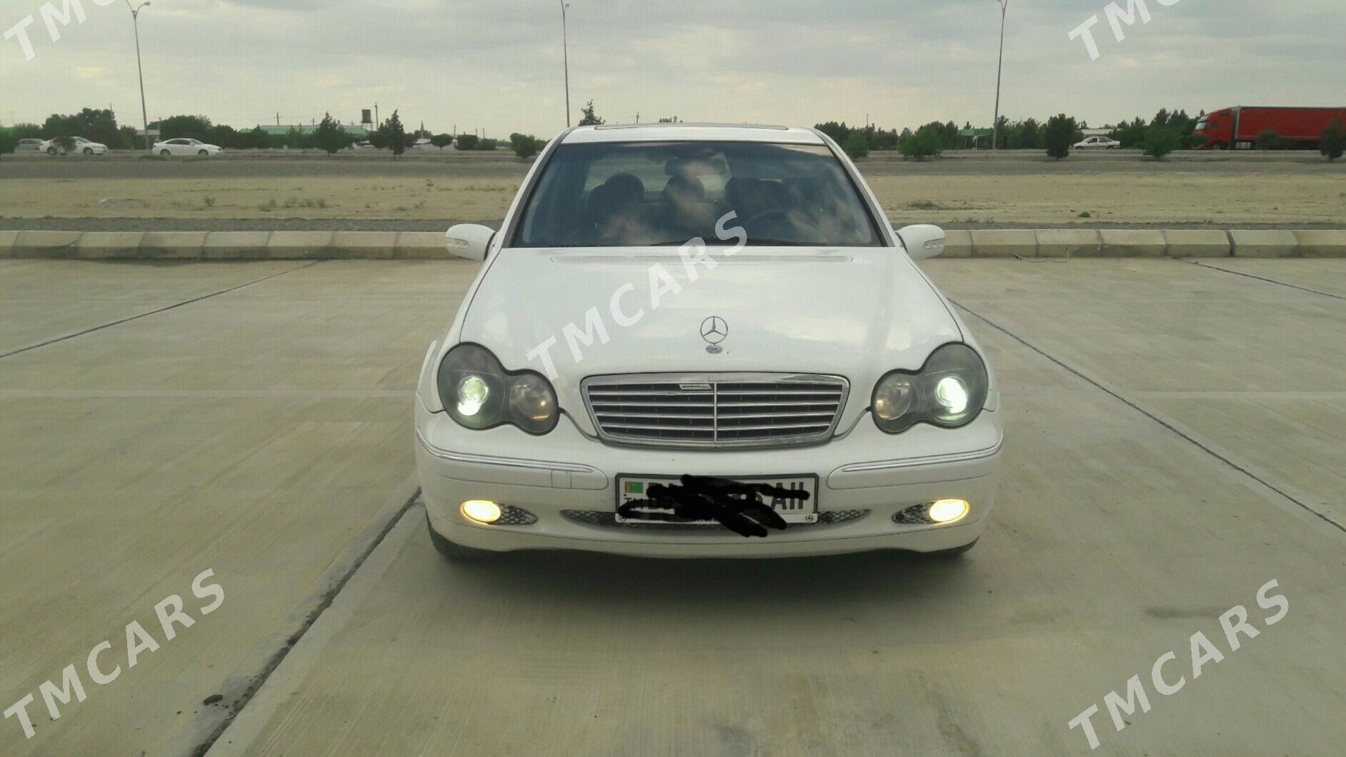 Mercedes-Benz C320 2001 - 100 000 TMT - Bäherden - img 7