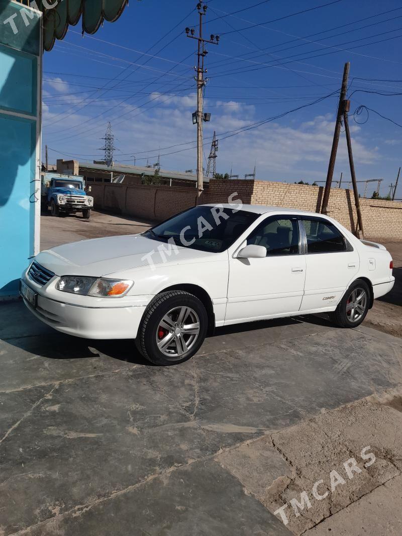 Toyota Camry 2000 - 115 000 TMT - Halaç - img 4