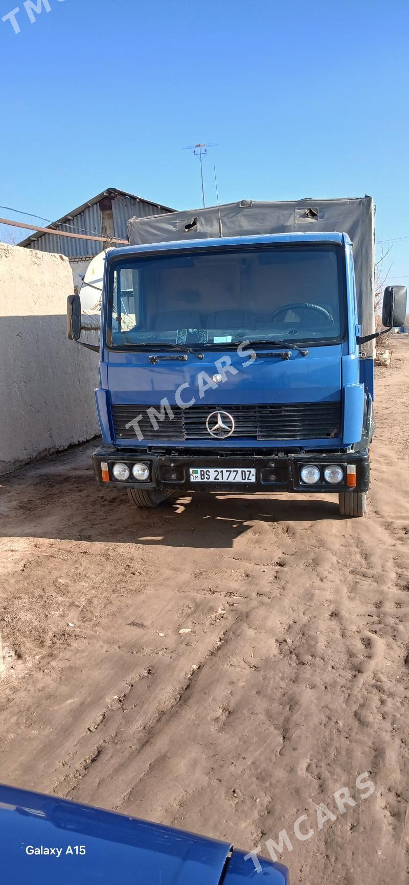 Mercedes-Benz ACTROS 3331 1990 - 160 000 TMT - Кёнеургенч - img 3