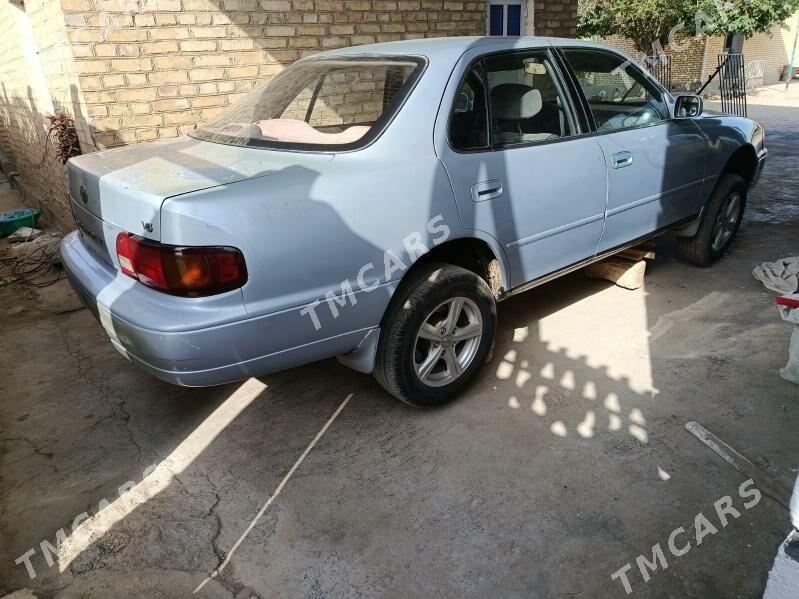 Toyota Camry 1996 - 85 000 TMT - Ёлётен - img 4