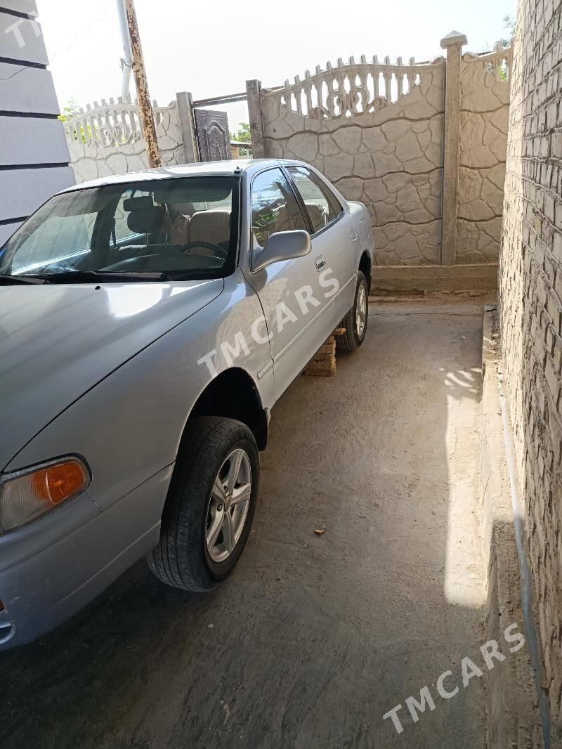 Toyota Camry 1996 - 85 000 TMT - Ёлётен - img 5