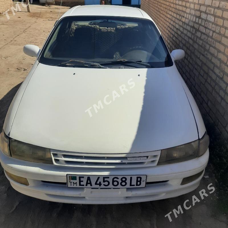 Toyota Carina 1993 - 35 000 TMT - Halaç - img 4