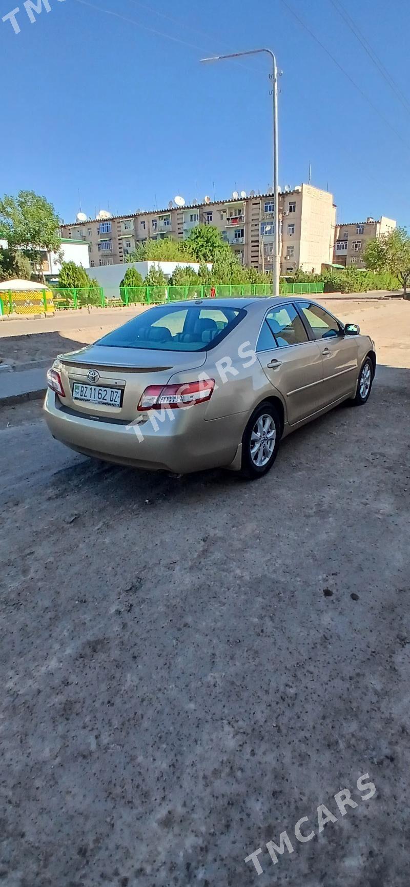 Toyota Camry 2011 - 175 000 TMT - Дашогуз - img 3