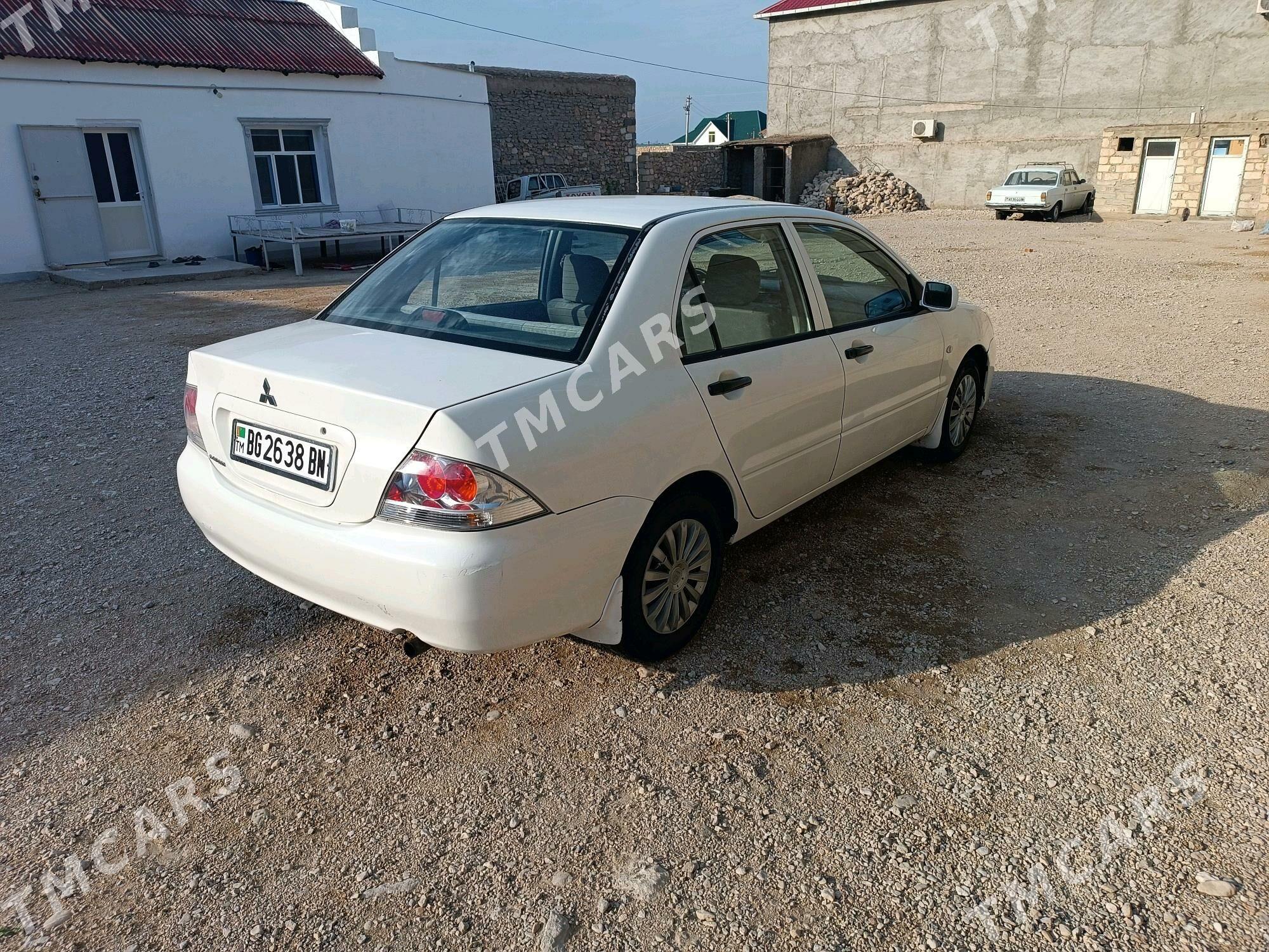 Mitsubishi Lancer 2006 - 70 000 TMT - Balkanabat - img 2