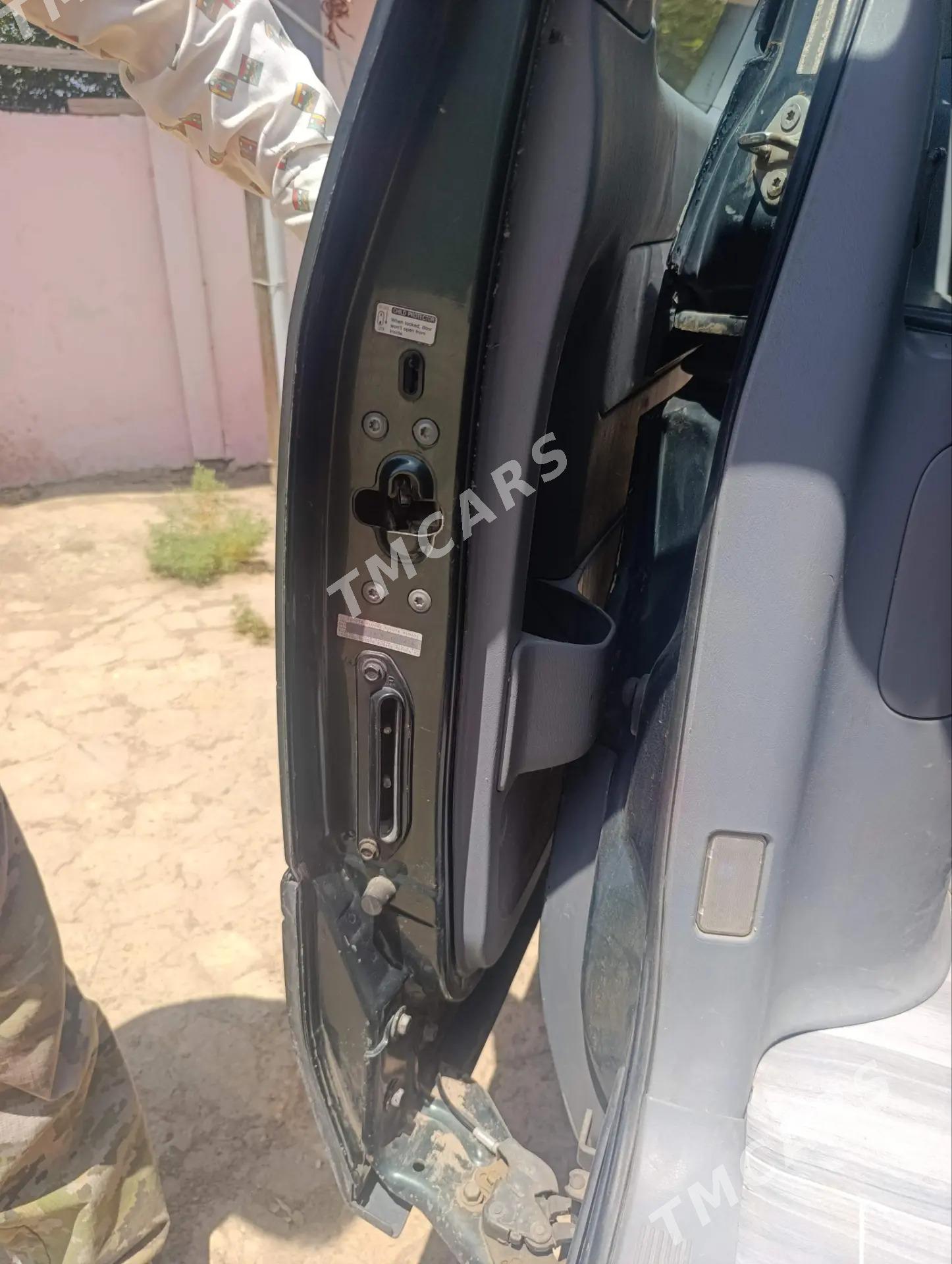 Toyota Sienna 1999 - 160 000 TMT - Tagtabazar - img 2