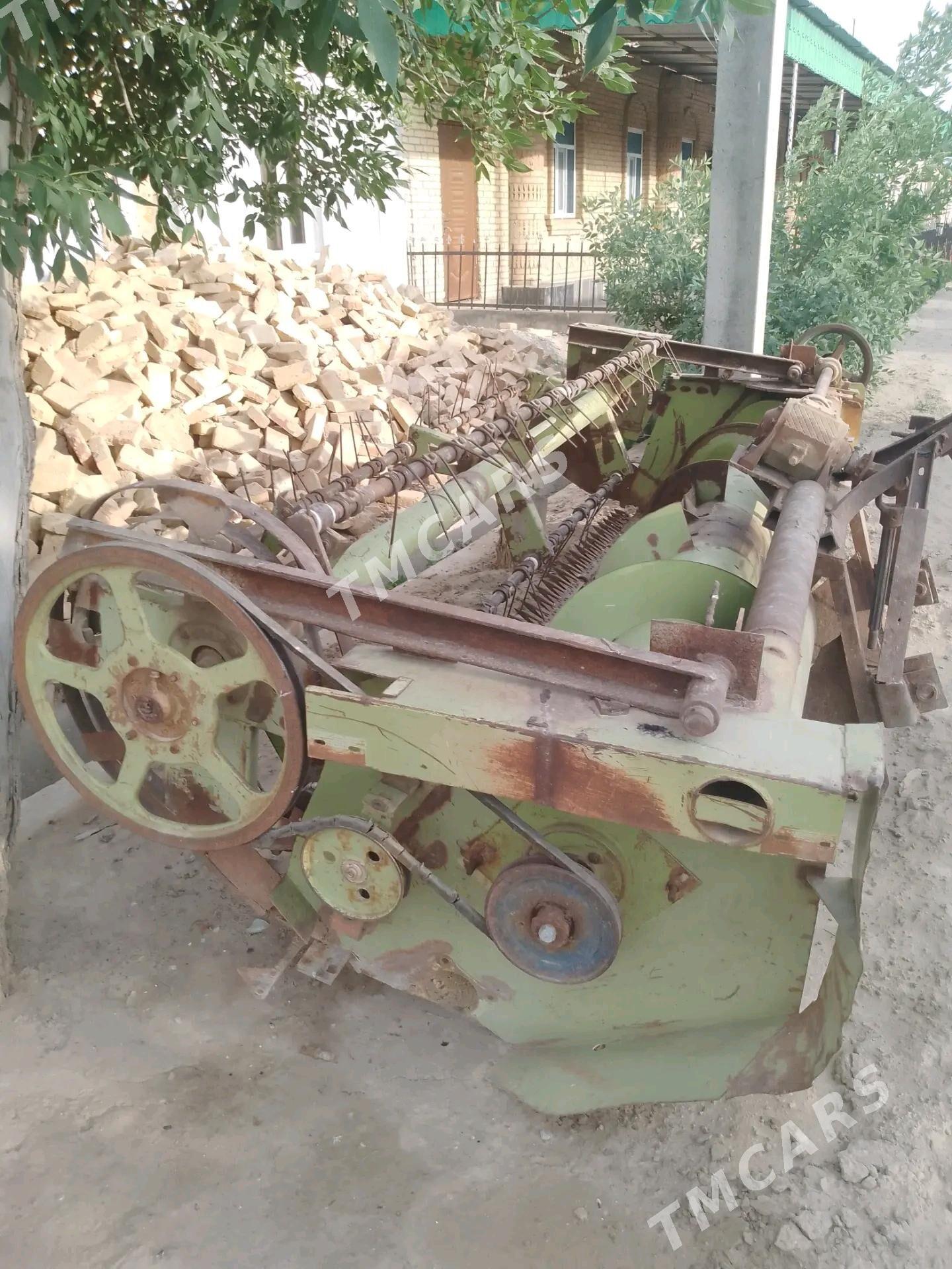 MTZ T-28 1990 - 78 000 TMT - Farap - img 2