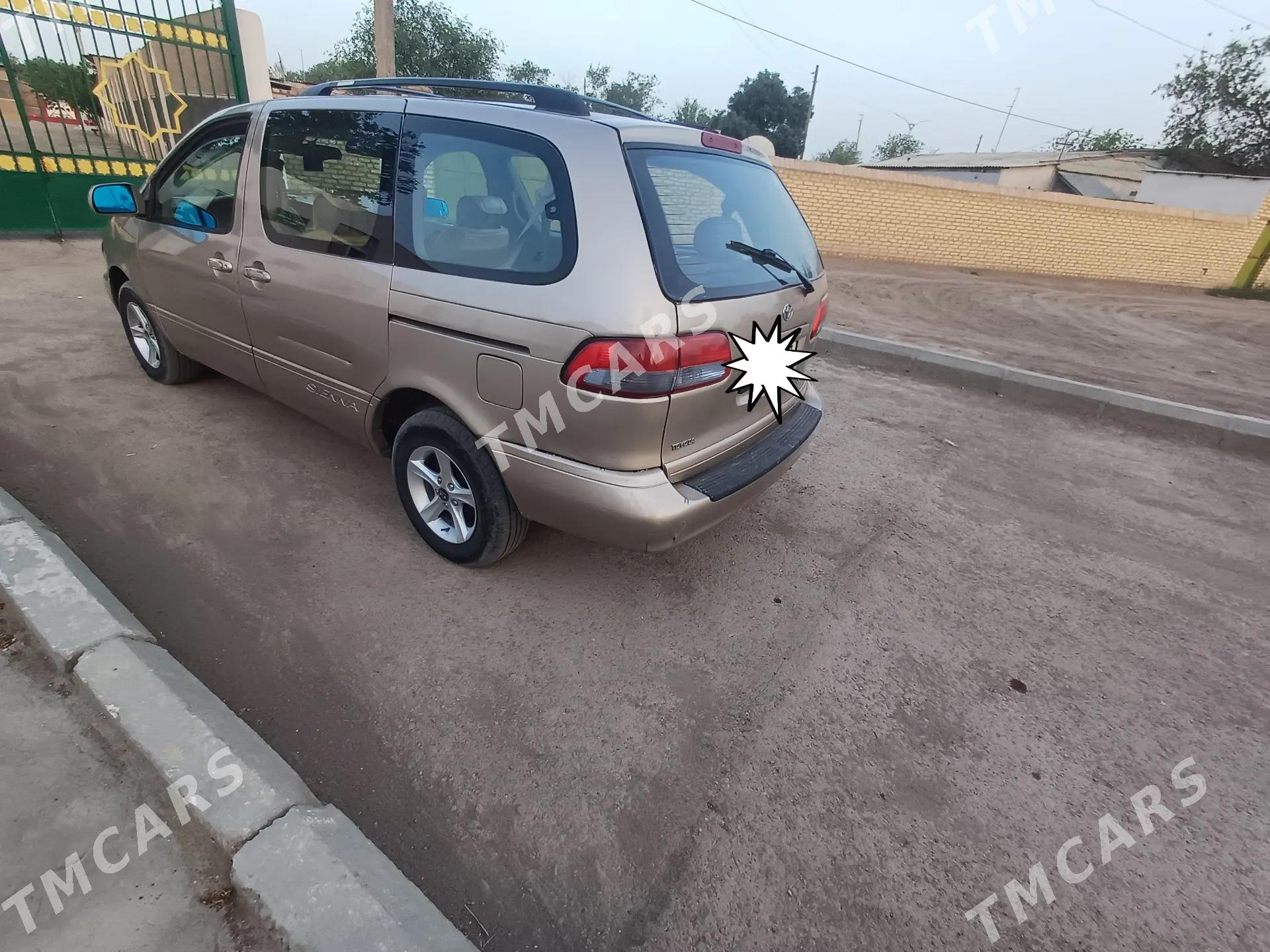 Toyota Sienna 2002 - 140 000 TMT - Кёнеургенч - img 5