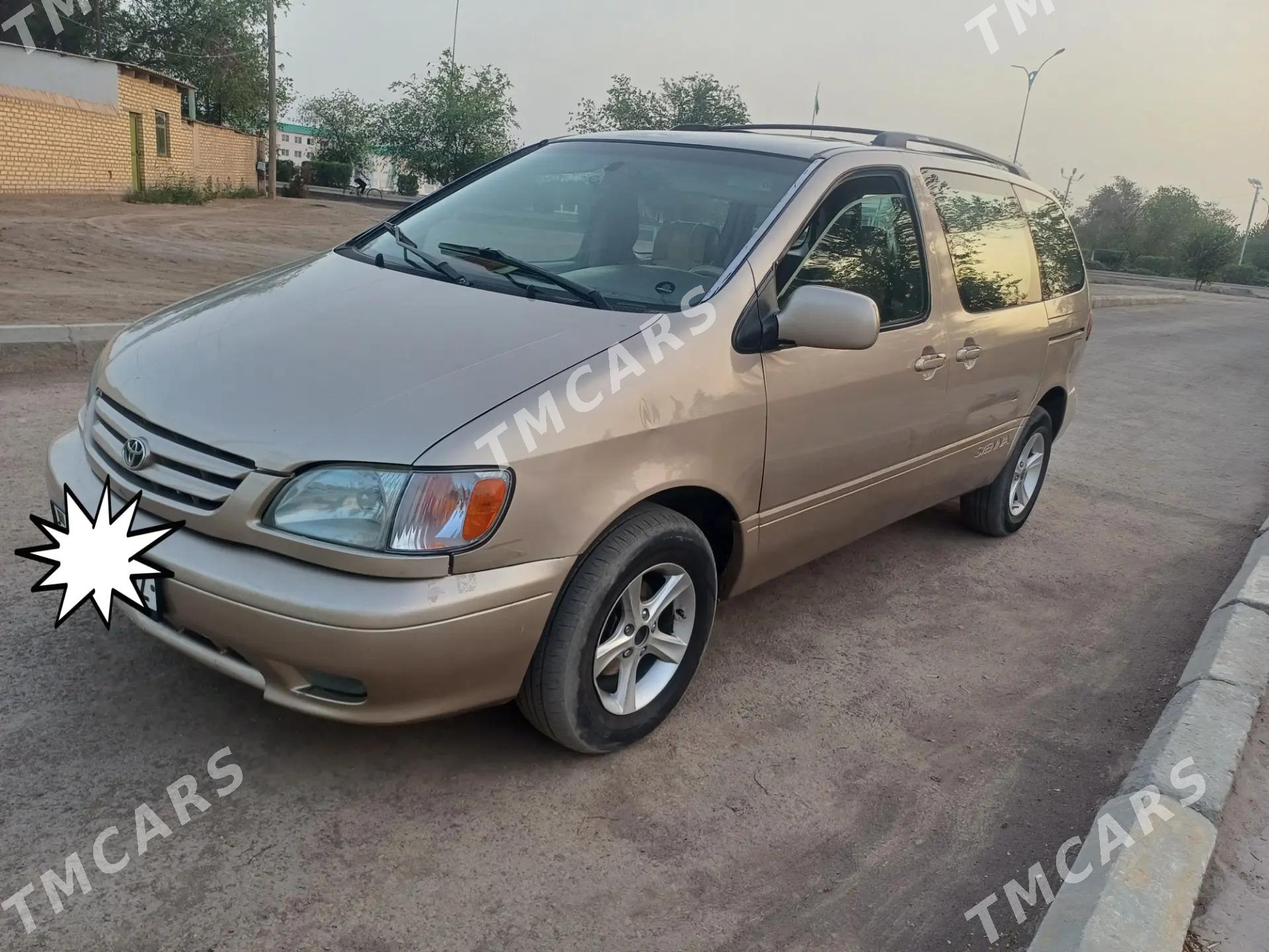 Toyota Sienna 2002 - 140 000 TMT - Кёнеургенч - img 8