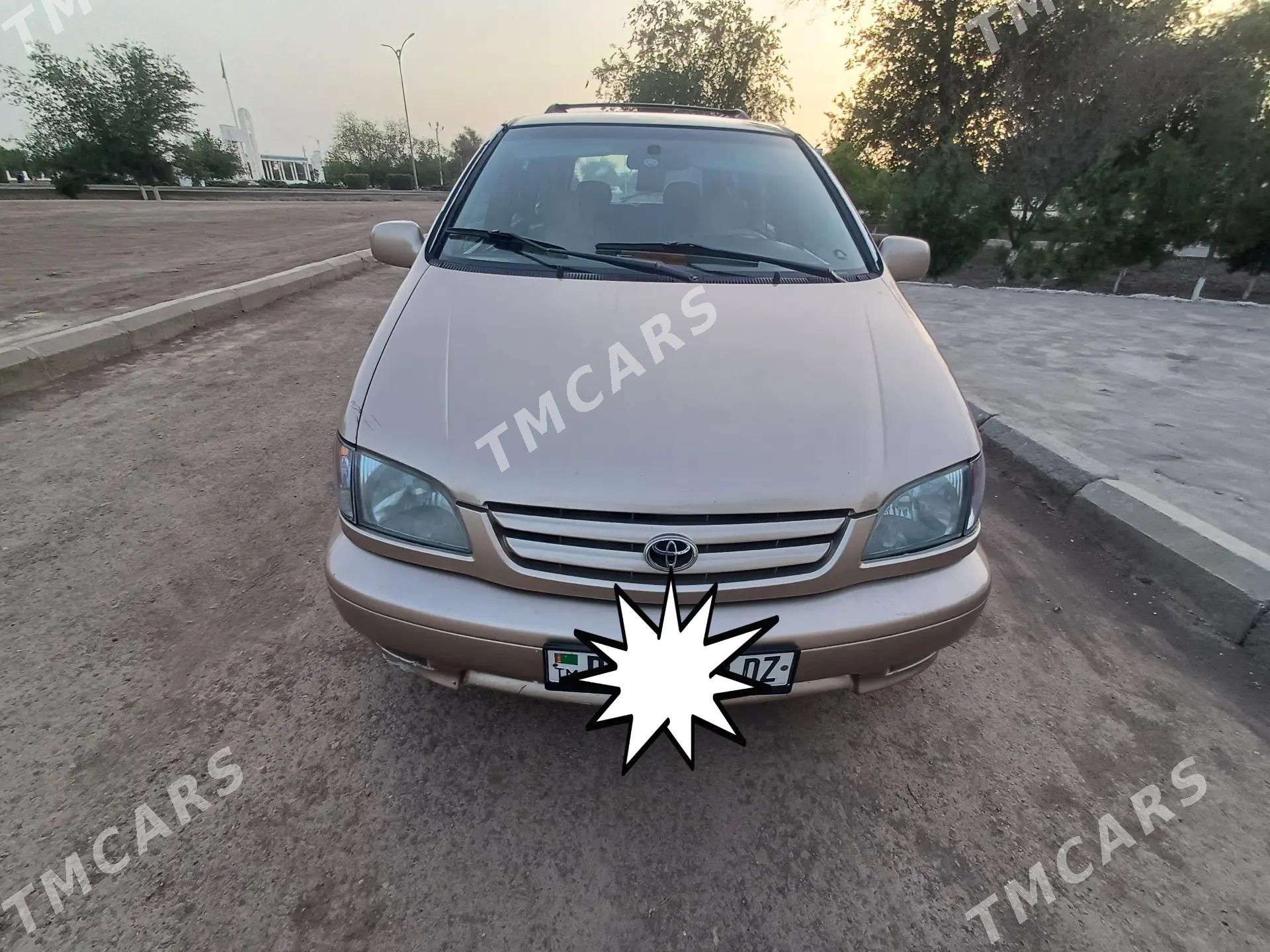 Toyota Sienna 2002 - 140 000 TMT - Кёнеургенч - img 2
