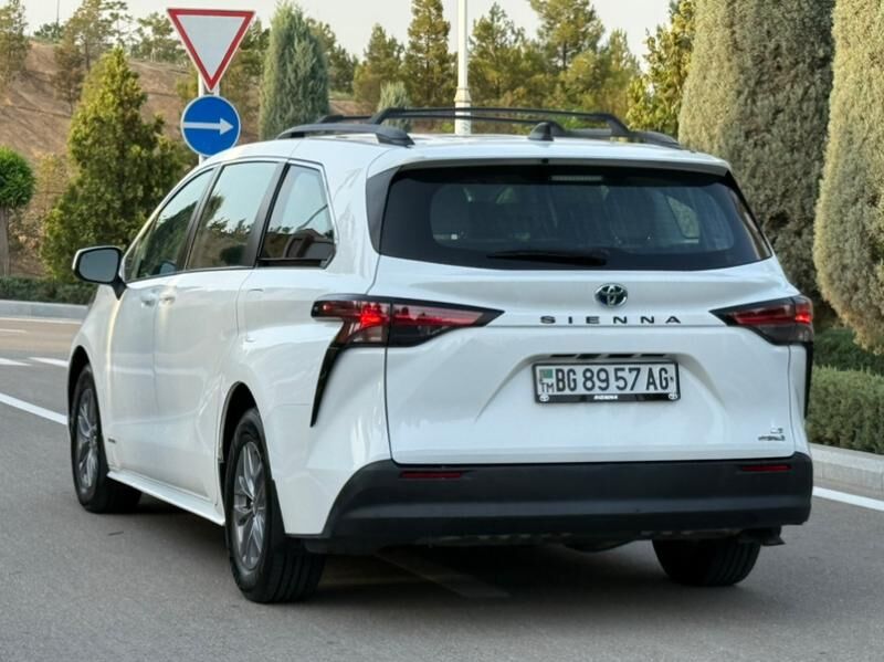Toyota Sienna 2022 - 495 000 TMT - Ашхабад - img 2