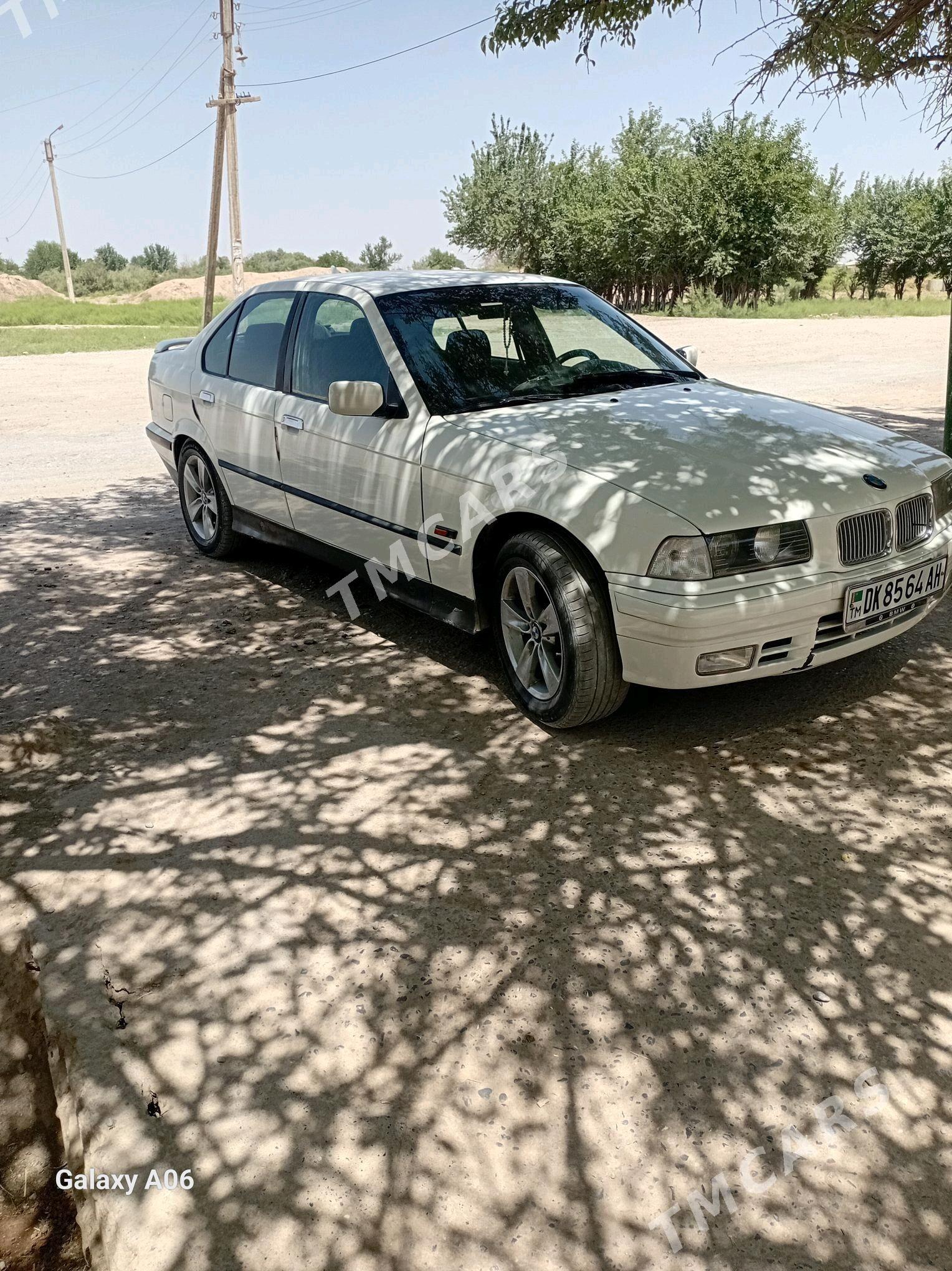 BMW 320 1993 - 40 000 TMT - Tejen - img 4