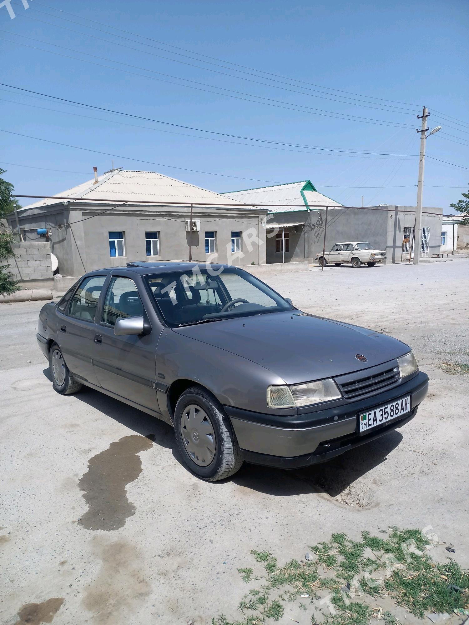 Opel Vectra 1989 - 31 000 TMT - Бахарден - img 3