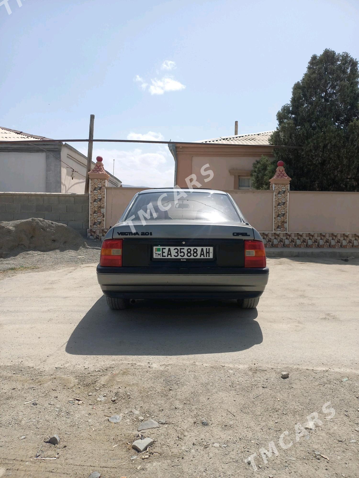 Opel Vectra 1989 - 31 000 TMT - Бахарден - img 4